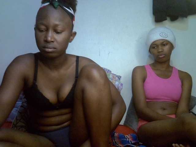 Sexyy-Duo live cam on BongaCams