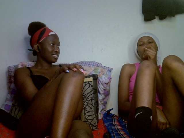 Sexyy-Duo live cam on BongaCams