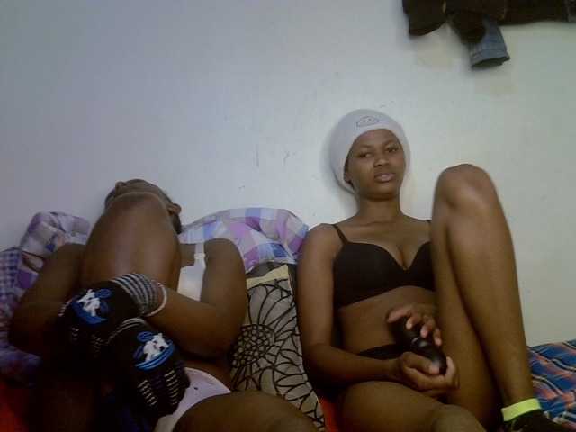 Sexyy-Duo live cam on BongaCams