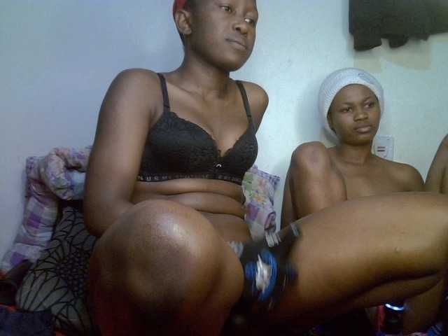 Sexyy-Duo live cam on BongaCams