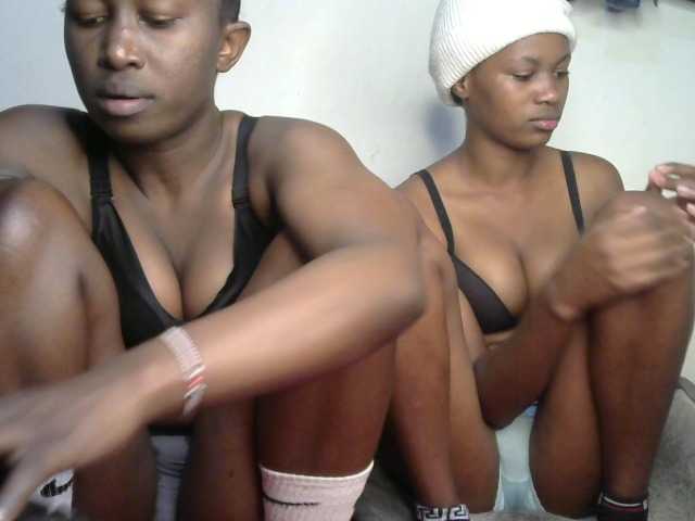 Sexyy-Duo live cam on BongaCams