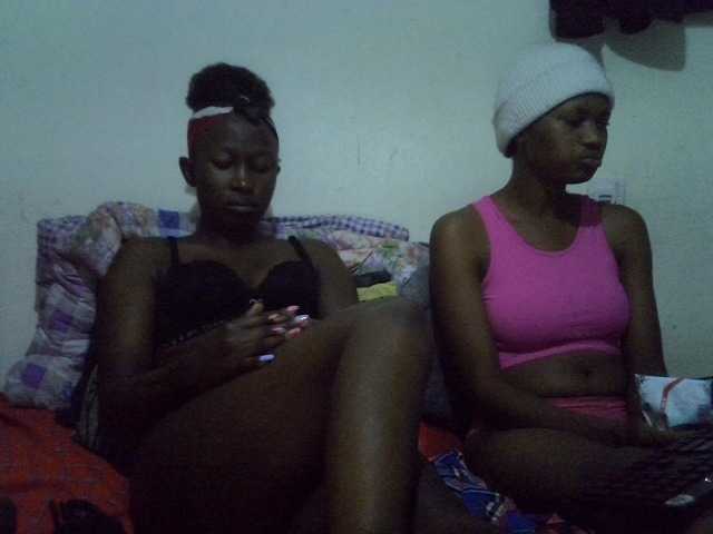 Sexyy-Duo live cam on BongaCams