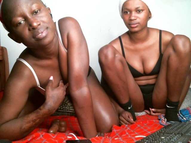 Sexyy-Duo live cam on BongaCams