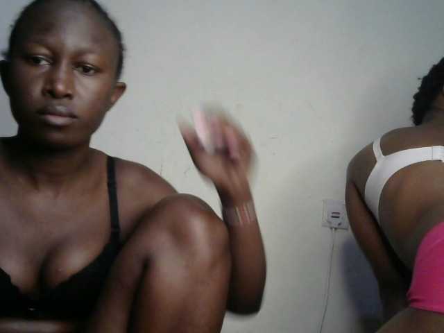 Sexyy-Duo live cam on BongaCams