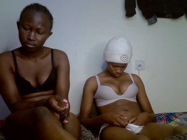 Sexyy-Duo live cam on BongaCams