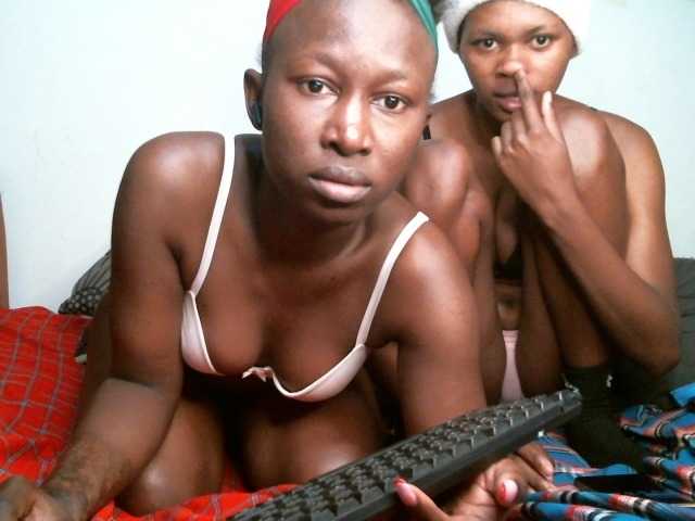 Sexyy-Duo live cam on BongaCams
