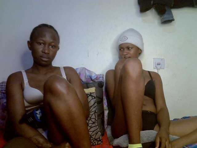 Sexyy-Duo live cam on BongaCams