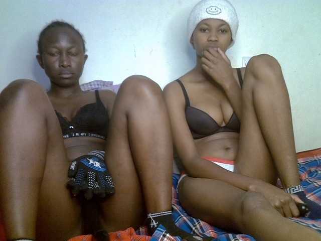 Sexyy-Duo live cam on BongaCams