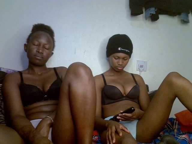 Sexyy-Duo live cam on BongaCams