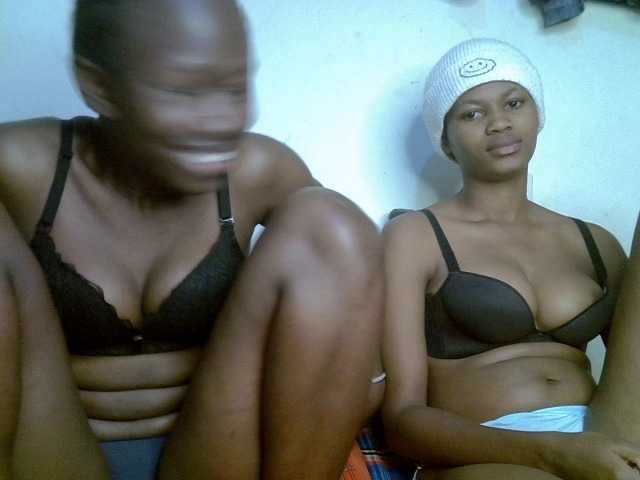 Sexyy-Duo live cam on BongaCams