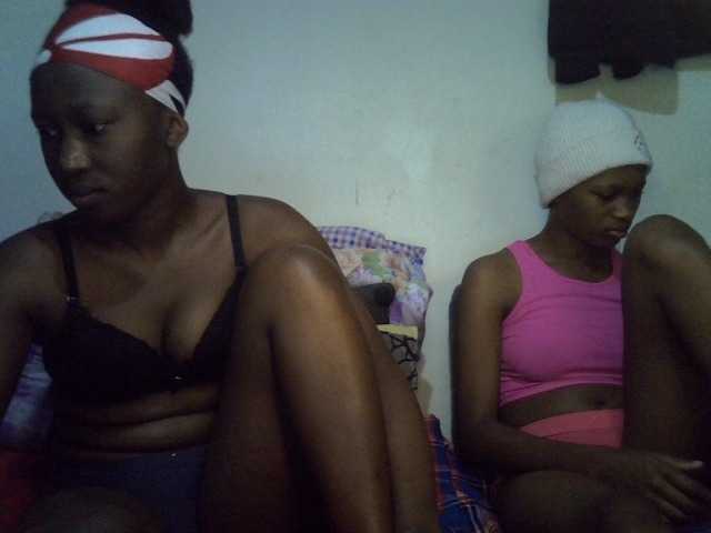 Sexyy-Duo live cam on BongaCams