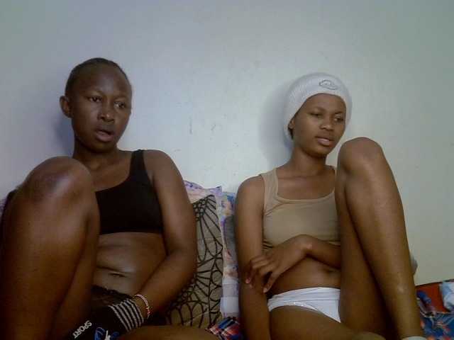 Sexyy-Duo live cam on BongaCams