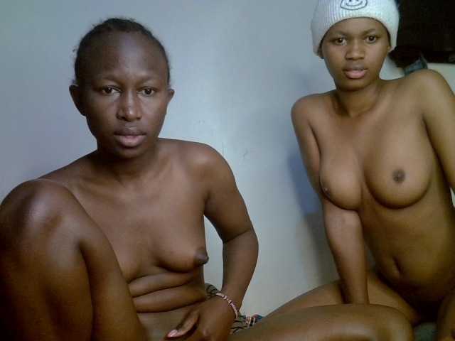 Sexyy-Duo live cam on BongaCams