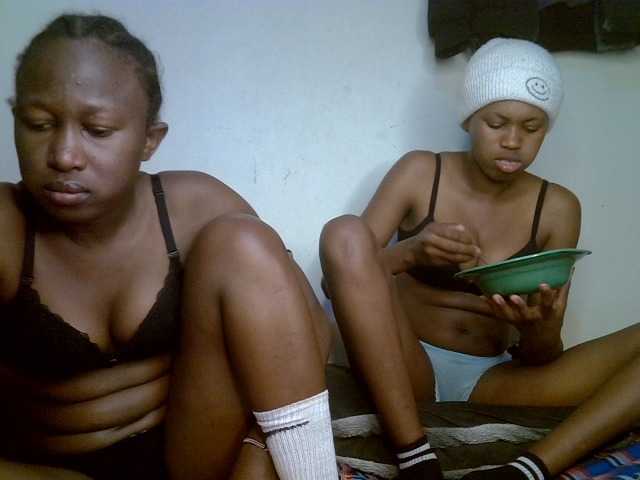 Sexyy-Duo live cam on BongaCams
