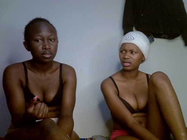 le modèle Sexyy-Duo est en webcam porno dans un show sur le site bongacams, il possède les tags suivants: Ebony,Brunette,Hairy