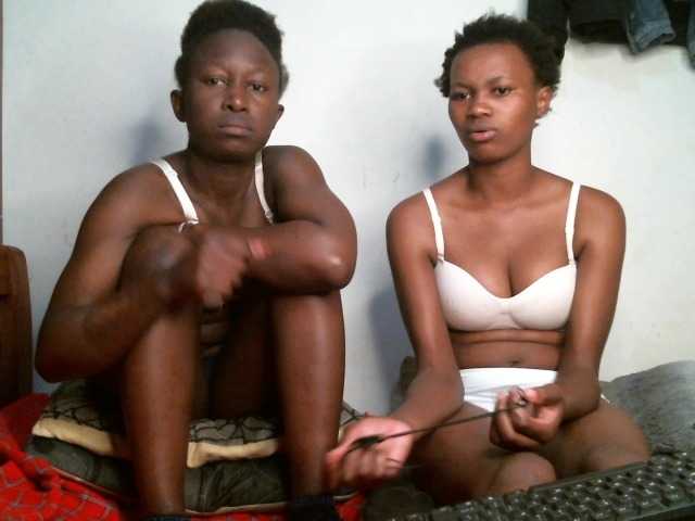 Sexyy-Duo live cam on BongaCams