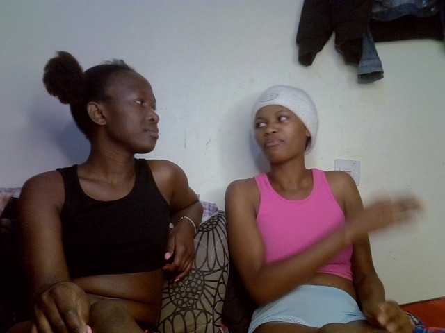 Sexyy-Duo live cam on BongaCams