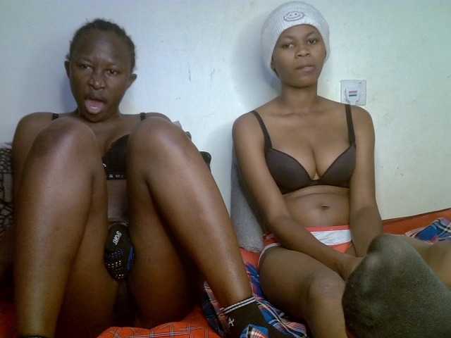 Sexyy-Duo live cam on BongaCams