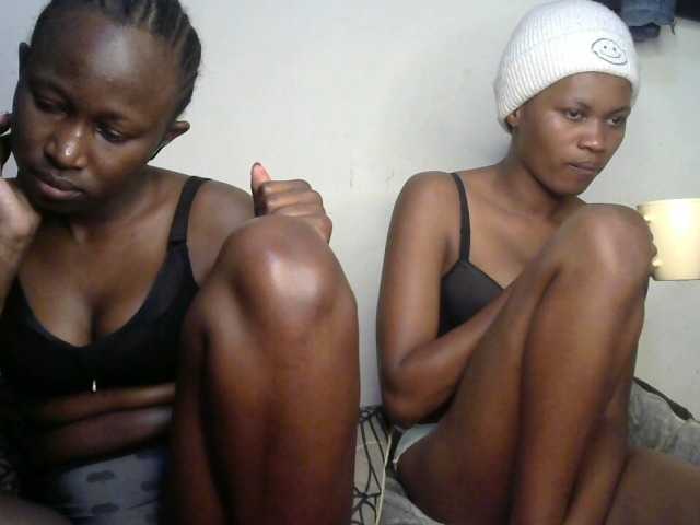 Sexyy-Duo live cam on BongaCams