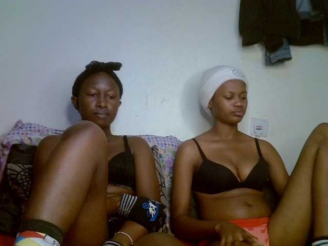 Sexyy-Duo live cam on BongaCams