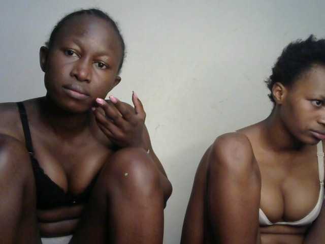 Sexyy-Duo live cam on BongaCams