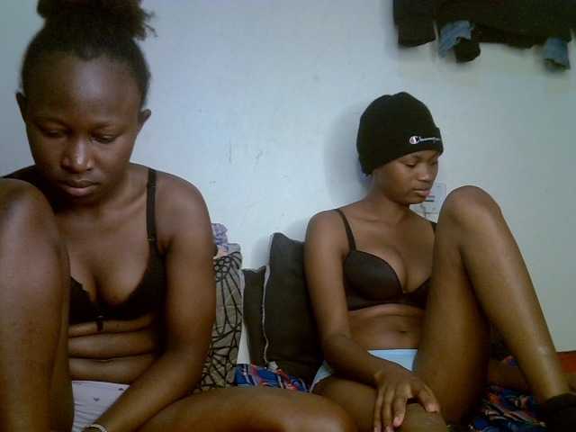 Sexyy-Duo live cam on BongaCams