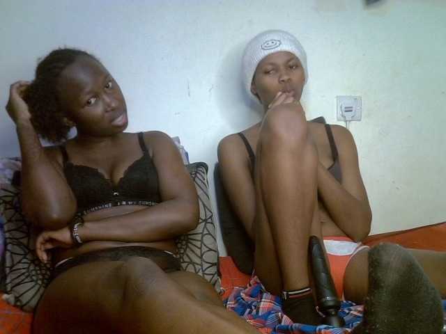 Sexyy-Duo live cam on BongaCams