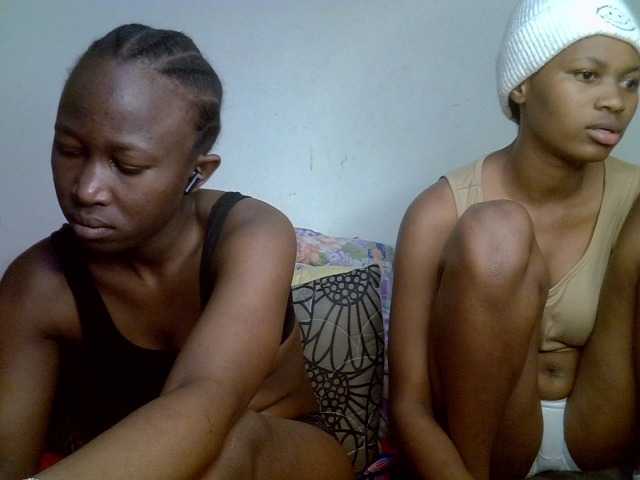 Sexyy-Duo live cam on BongaCams