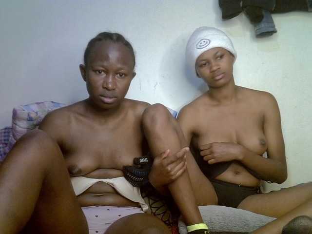 Sexyy-Duo live cam on BongaCams