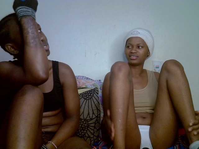 Sexyy-Duo live cam on BongaCams
