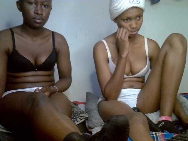 Sexyy-Duo live cam on BongaCams