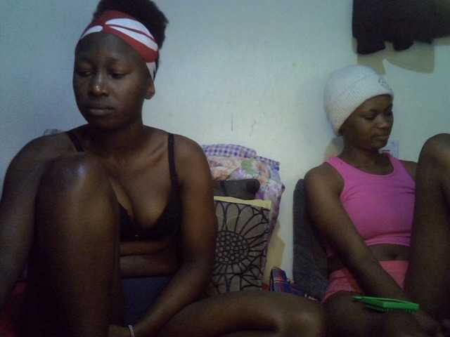Sexyy-Duo live cam on BongaCams