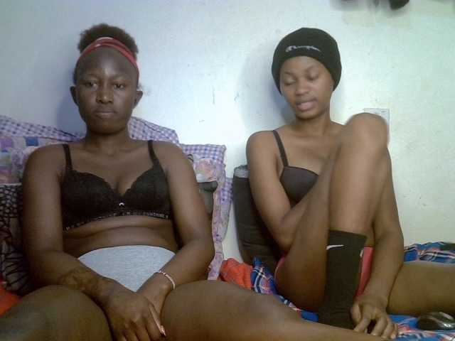 Sexyy-Duo live cam on BongaCams