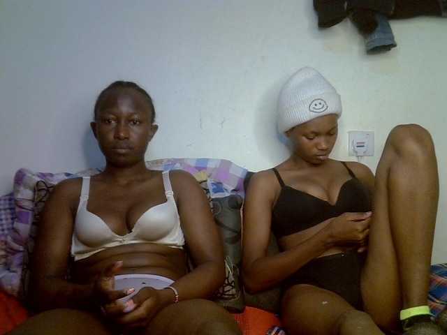 Sexyy-Duo live cam on BongaCams