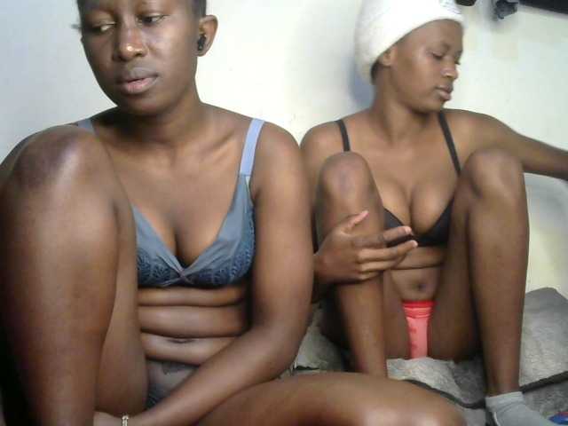 Sexyy-Duo live cam on BongaCams