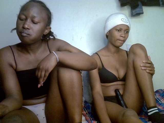 Sexyy-Duo live cam on BongaCams