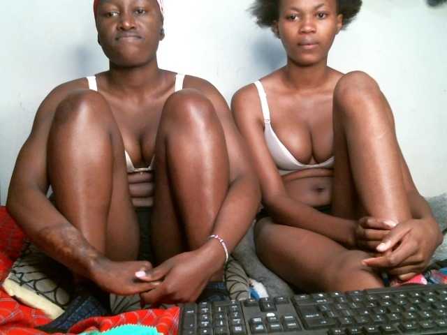 Sexyy-Duo live cam on BongaCams