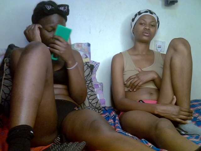 Sexyy-Duo live cam on BongaCams