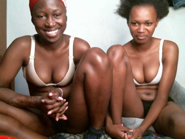 Sexyy-Duo live cam on BongaCams