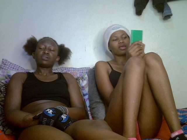 Sexyy-Duo live cam on BongaCams