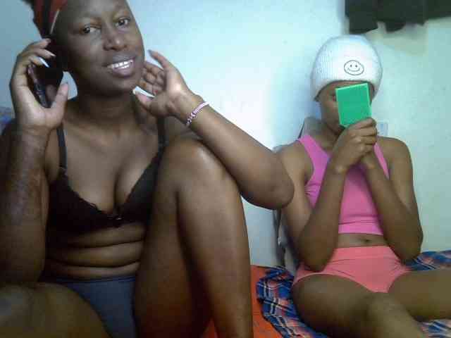 Sexyy-Duo webcam