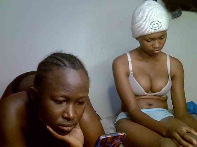 Sexyy-Duo webcam