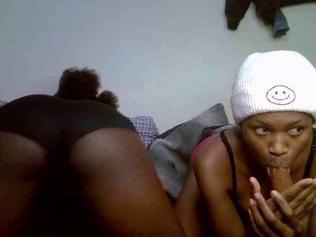 Sexyy-Duo webcam