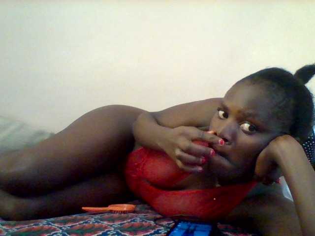 Violeti, live now on BongaCams