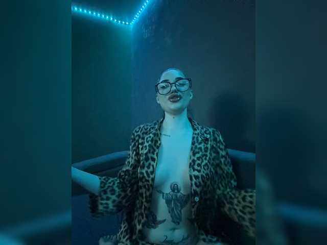 SonataMelody live cam preview