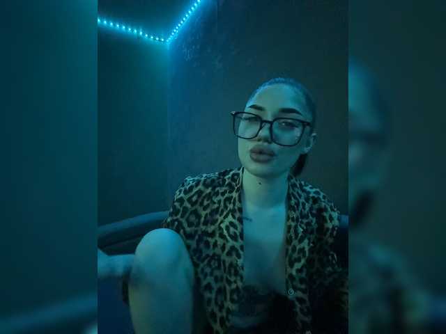 SonataMelody live cam preview