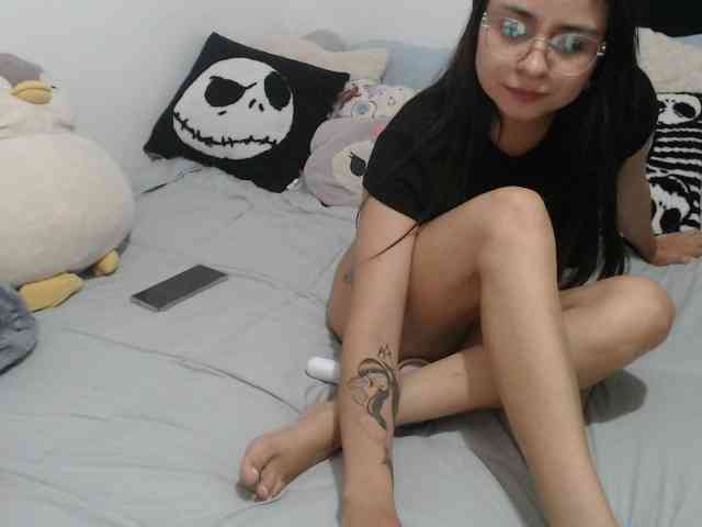 Zoeeeth webcam