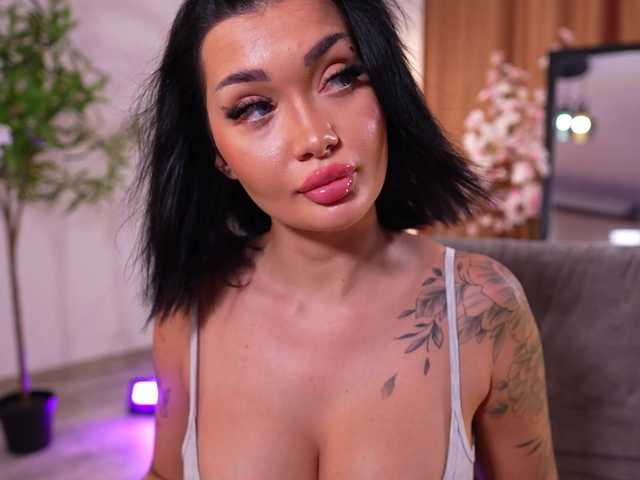 SashaFererra live cam on BongaCams