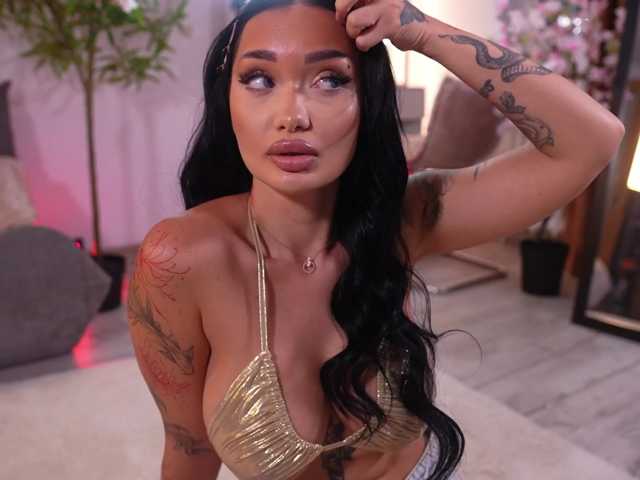 SashaFererra live cam on BongaCams