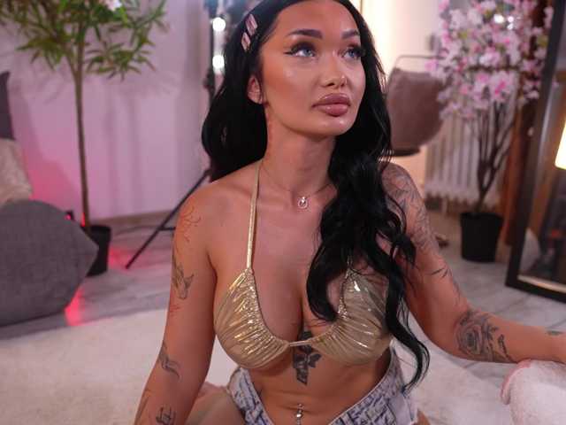 SashaFererra live cam preview